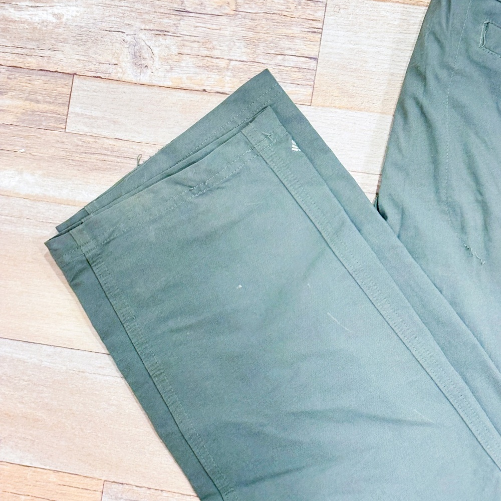 COLUMBIA Khaki Omni-Shield Convertible Pants - Picture 3 of 14